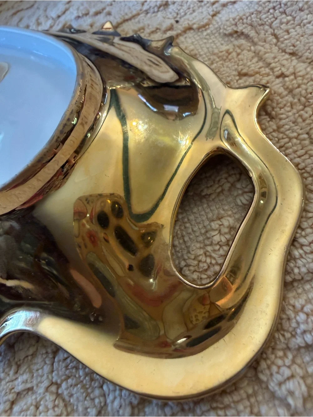 N/A stylish gold